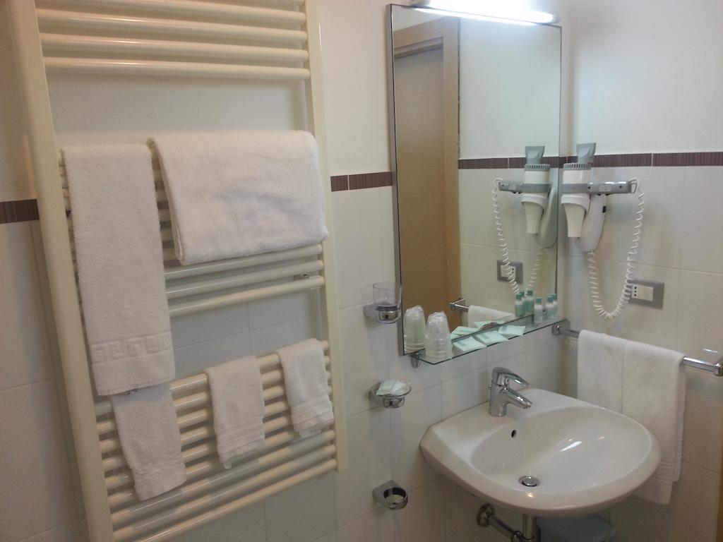Hotel Duca Degli Abruzzi Montesilvano Luaran gambar